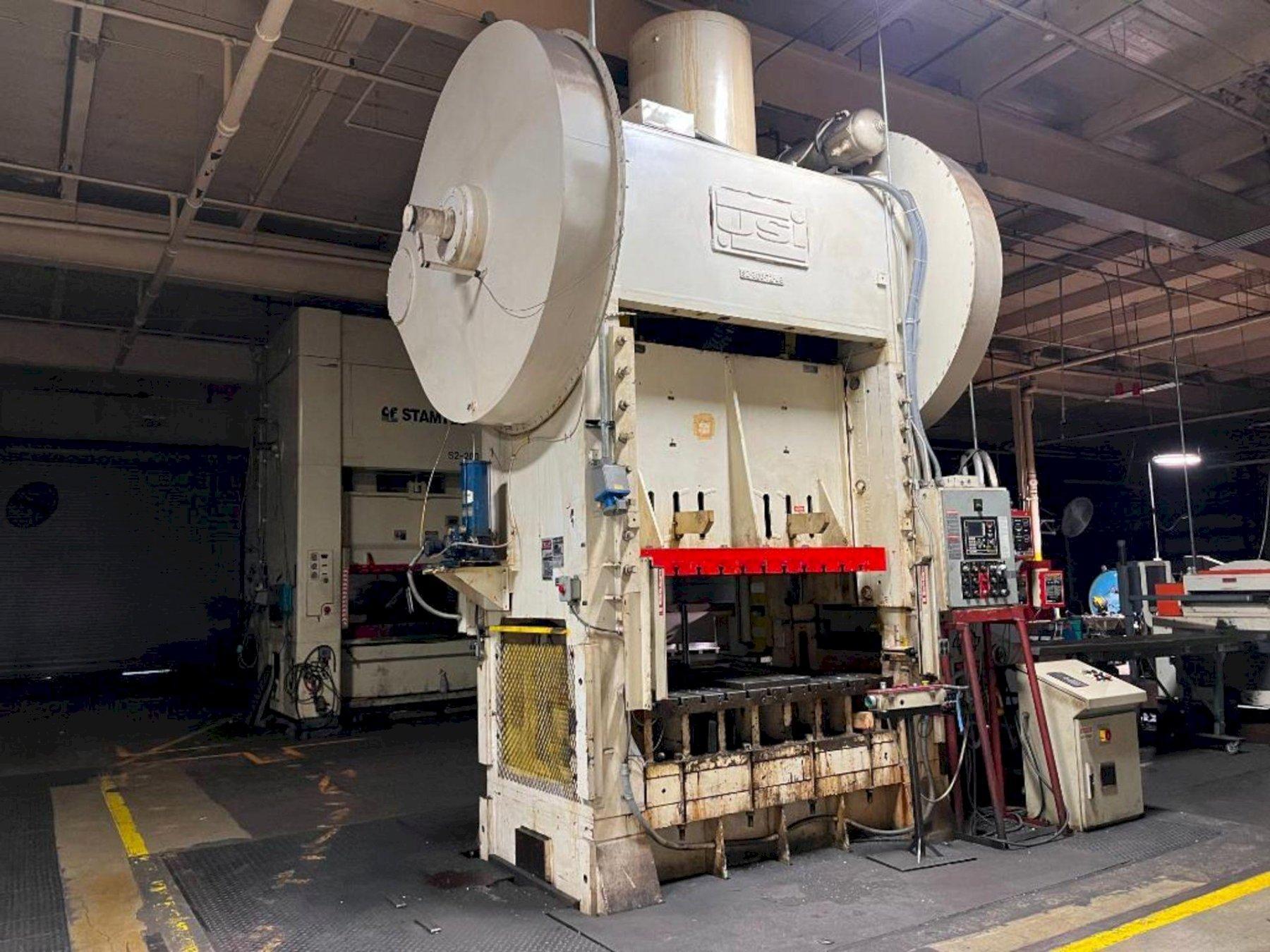 300 TON CLEARING S2-300-72-48 STRAIGHT SIDE PRESS. STOCK # 0522623
